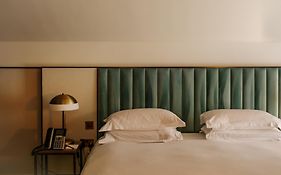 The Lodge Hotel - Putney